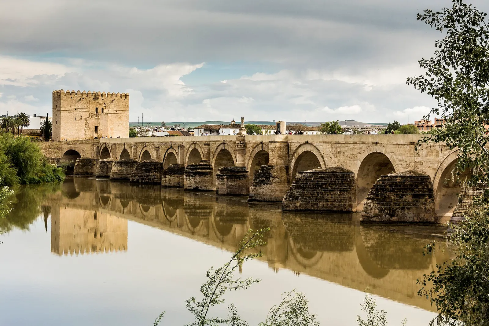 Puente romano de Córdoba, Córdoba. Fotografía del entorno geográfico.