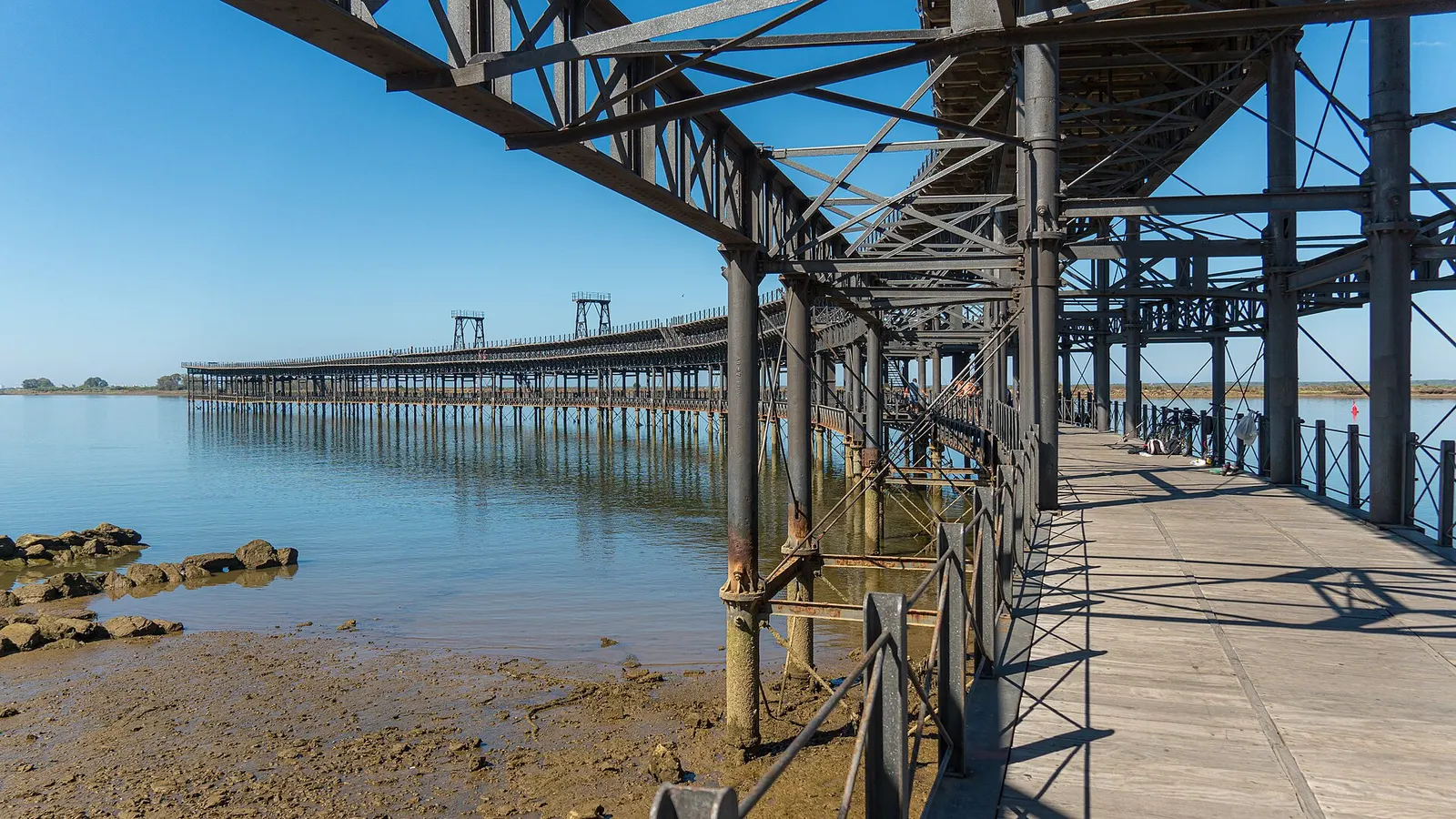 Muelle de Riotinto, Huelva. Fotografía del entorno geográfico.