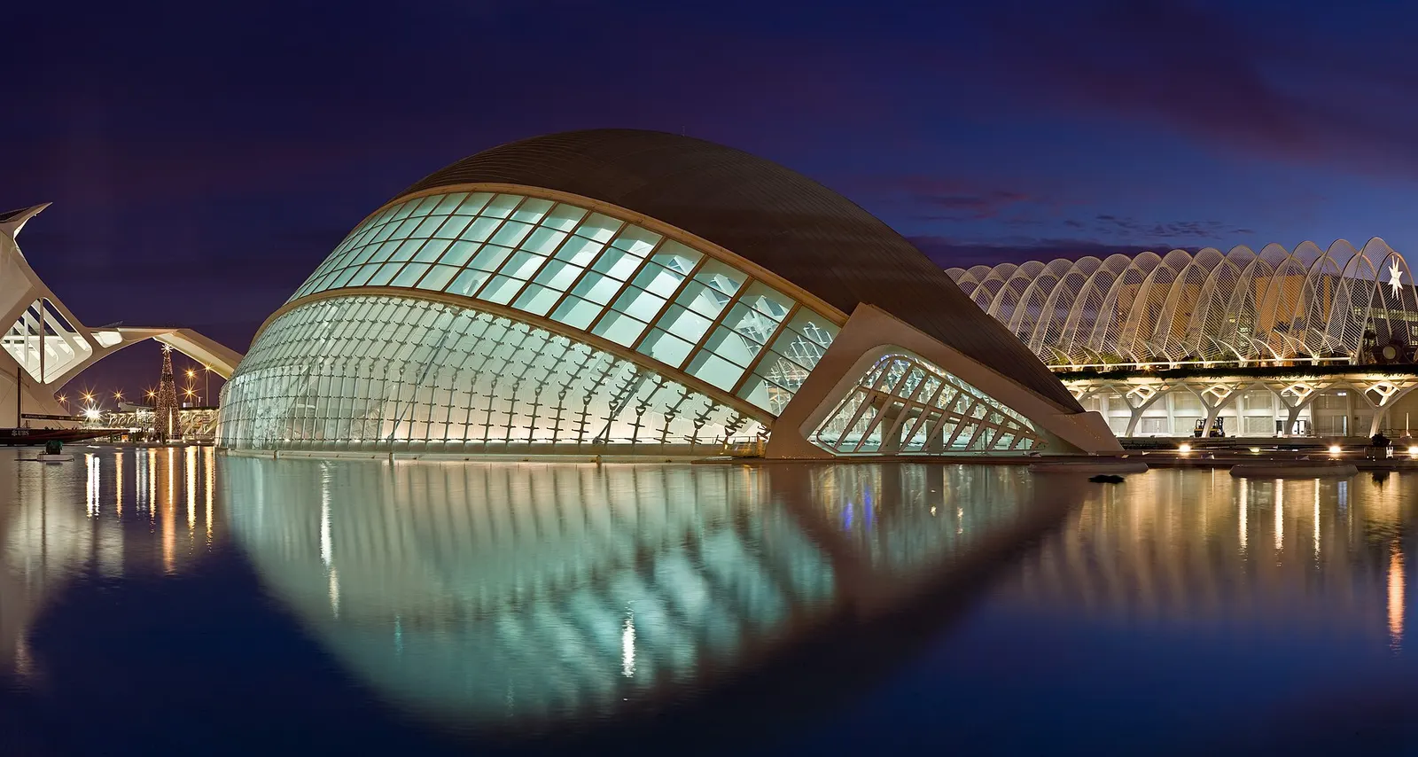 Ciudad de las Artes y las Ciencias, Valencia. Fotografía del entorno geográfico.