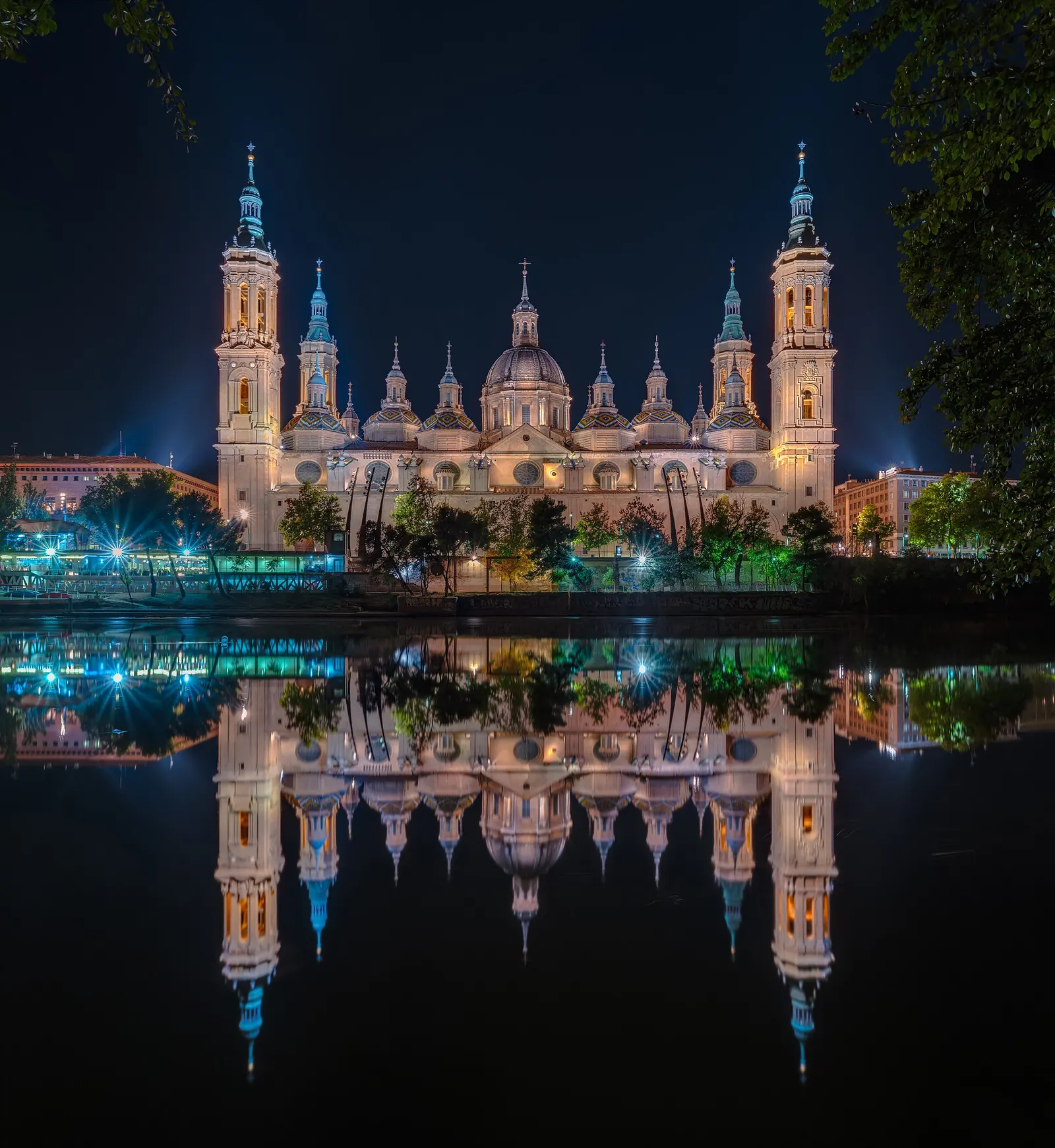 Basílica del Pilar, Zaragoza, Zaragoza. Fotografía del entorno geográfico.